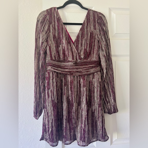 NWT Lilly Pulitzer RIZA LONG SLEEVE ROMPER MULBERRY GOLD METALLIC ROPE STRIPE - Picture 3 of 3